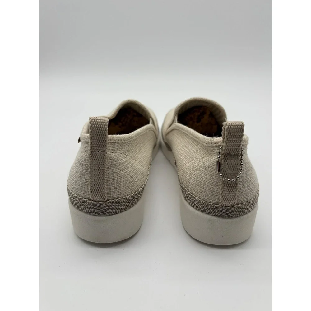 BOBS from Skechers Slip On Shoes Womens 7.5 Beige Excellent Memory Foam Flats